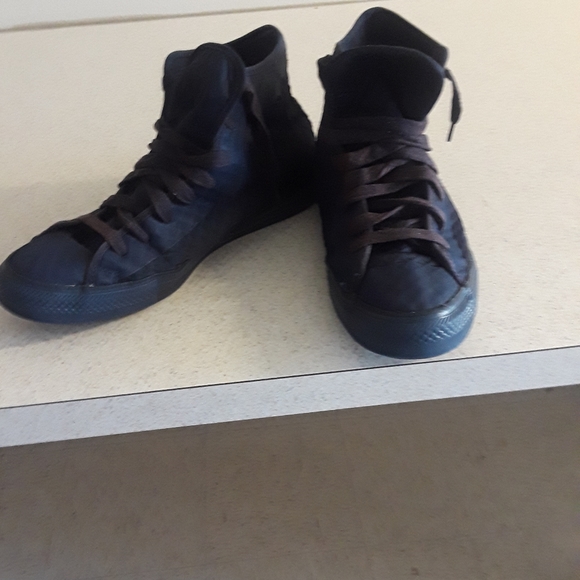 Converse Other - Black Converse high tops size 10